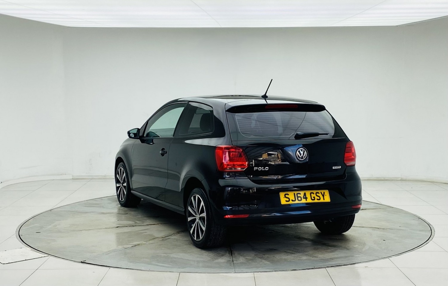 Used Volkswagen Polo 2014 for sale - 77453294: Photo 6