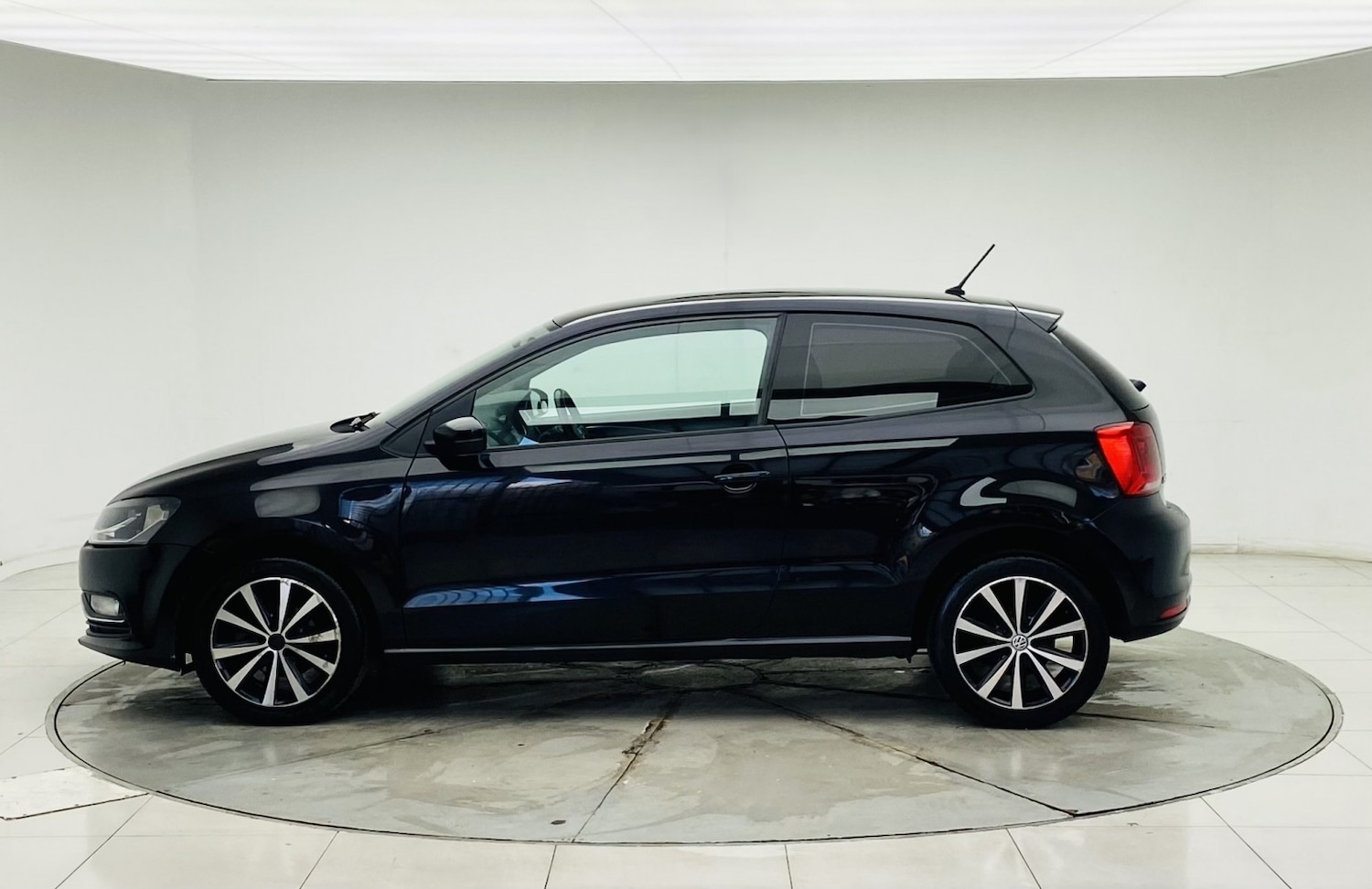 Used Volkswagen Polo 2014 for sale - 77453294: Photo 7