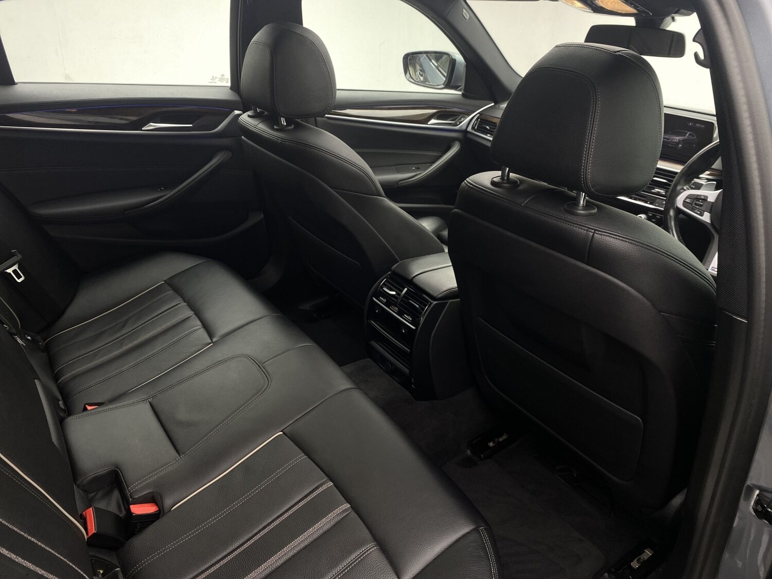 Used BMW 5 Series 2018 for sale - 77851356: Photo 11