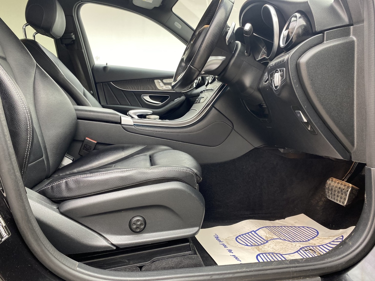 Used Mercedes-Benz GLC 2016 for sale - 77897839: Photo 32