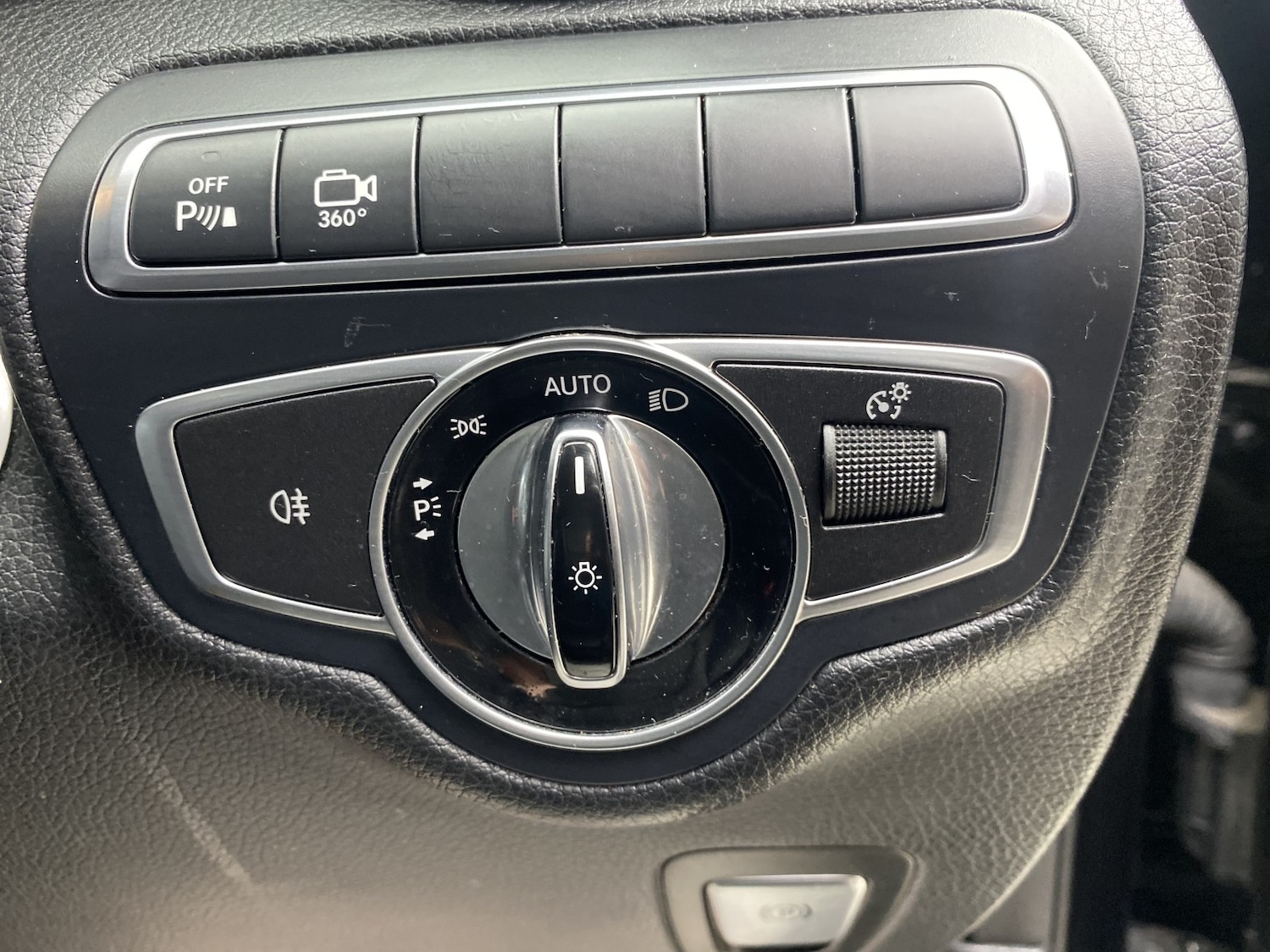 Used Mercedes-Benz GLC 2016 for sale - 77897839: Photo 46