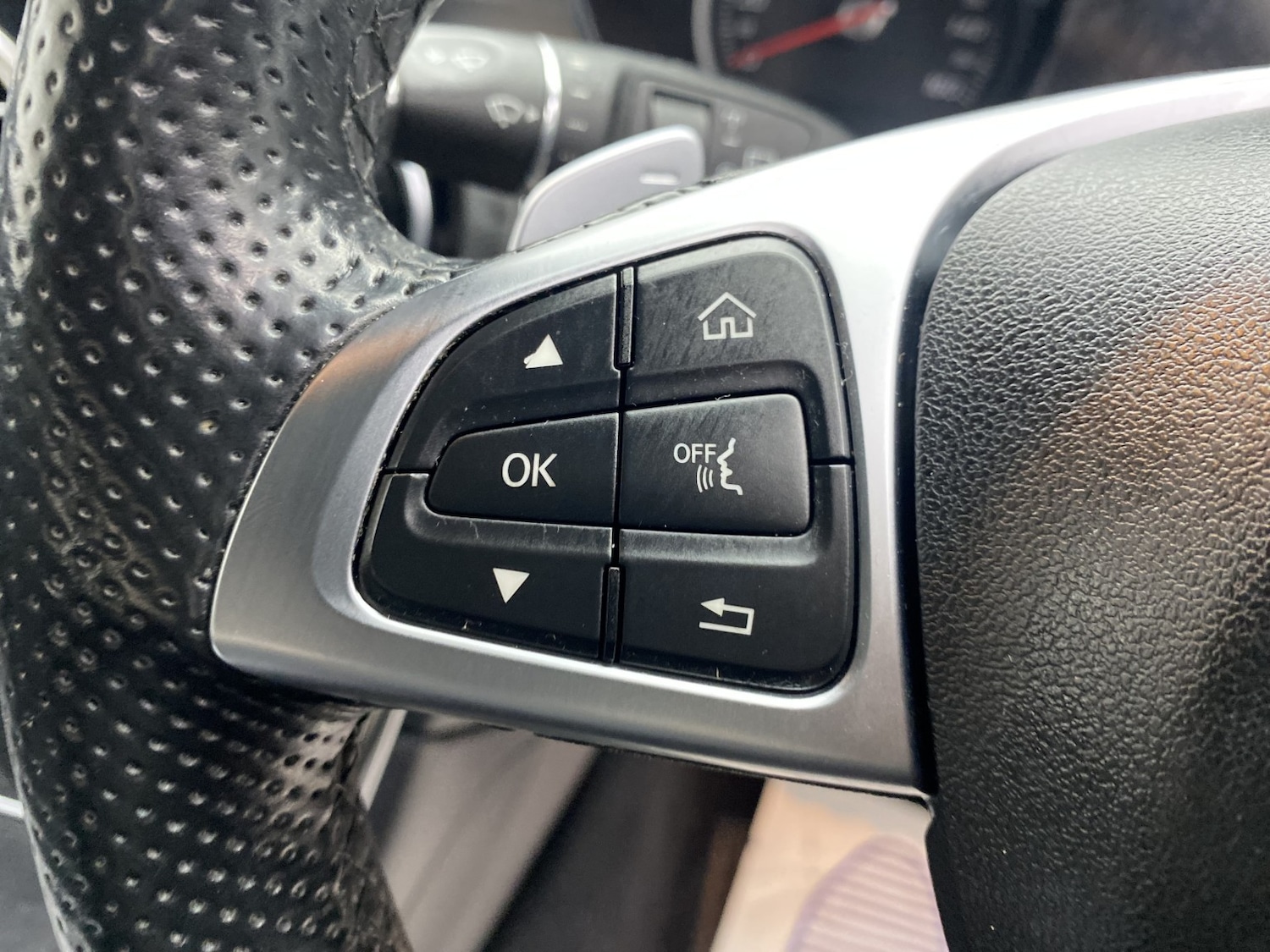 Used Mercedes-Benz GLC 2016 for sale - 77897839: Photo 48