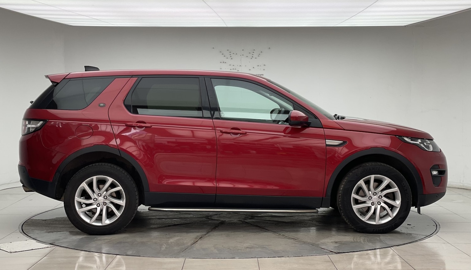 Used Land Rover Discovery Sport 2017 for sale - 78155459: Photo 3