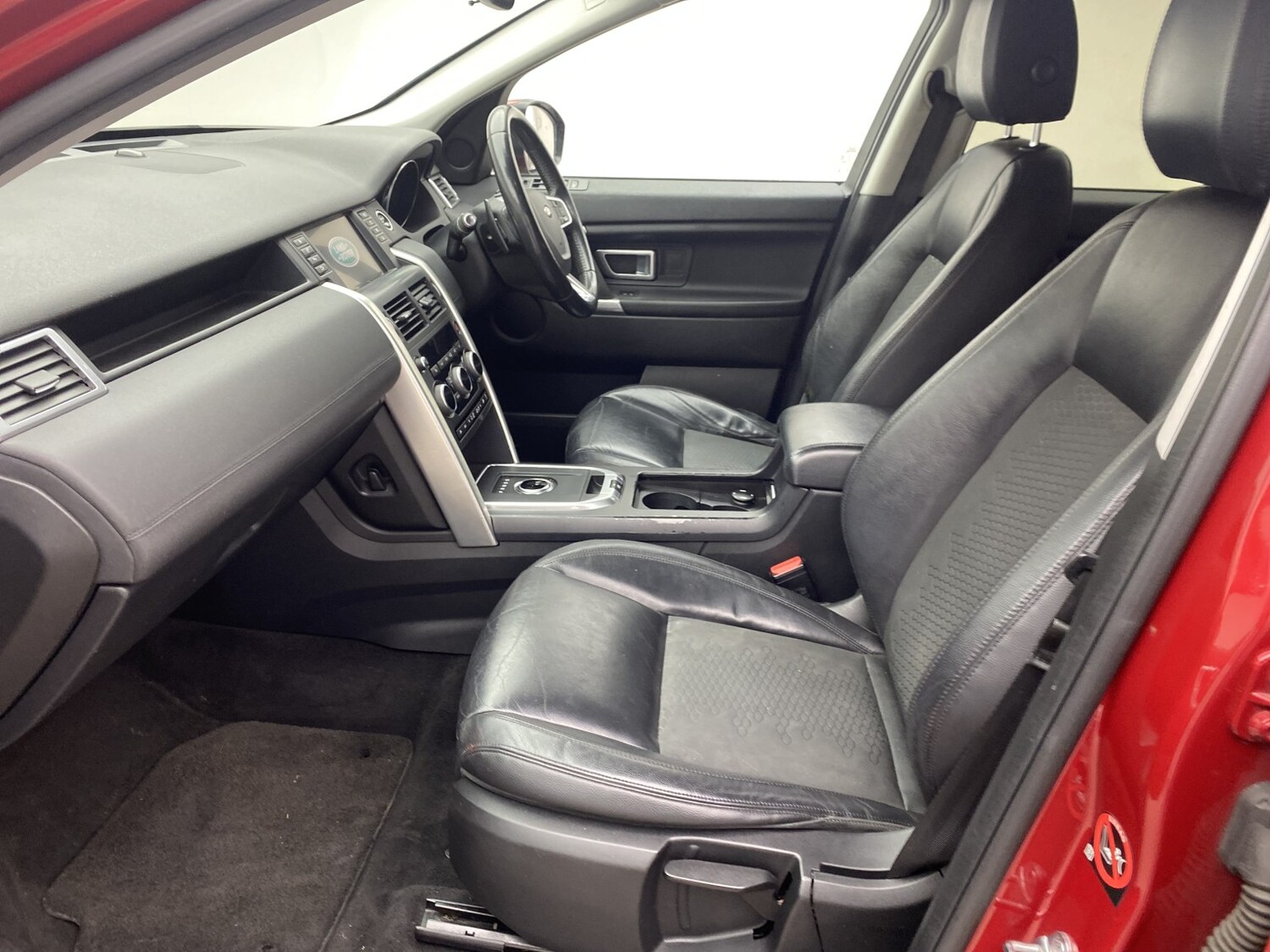 Used Land Rover Discovery Sport 2017 for sale - 78155459: Photo 30