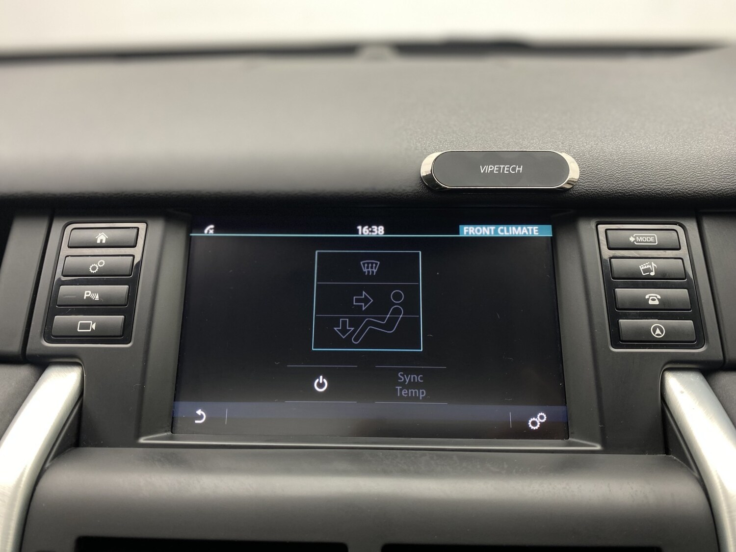 Used Land Rover Discovery Sport 2017 for sale - 78155459: Photo 33