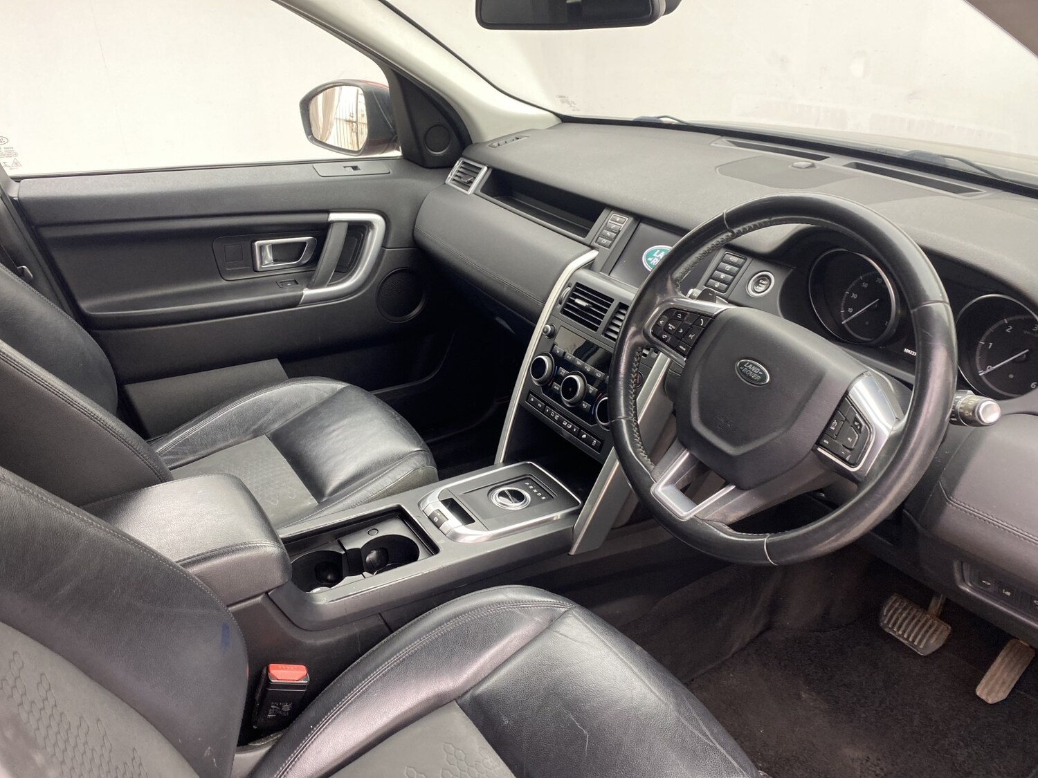 Used Land Rover Discovery Sport 2017 for sale - 78155459: Photo 9