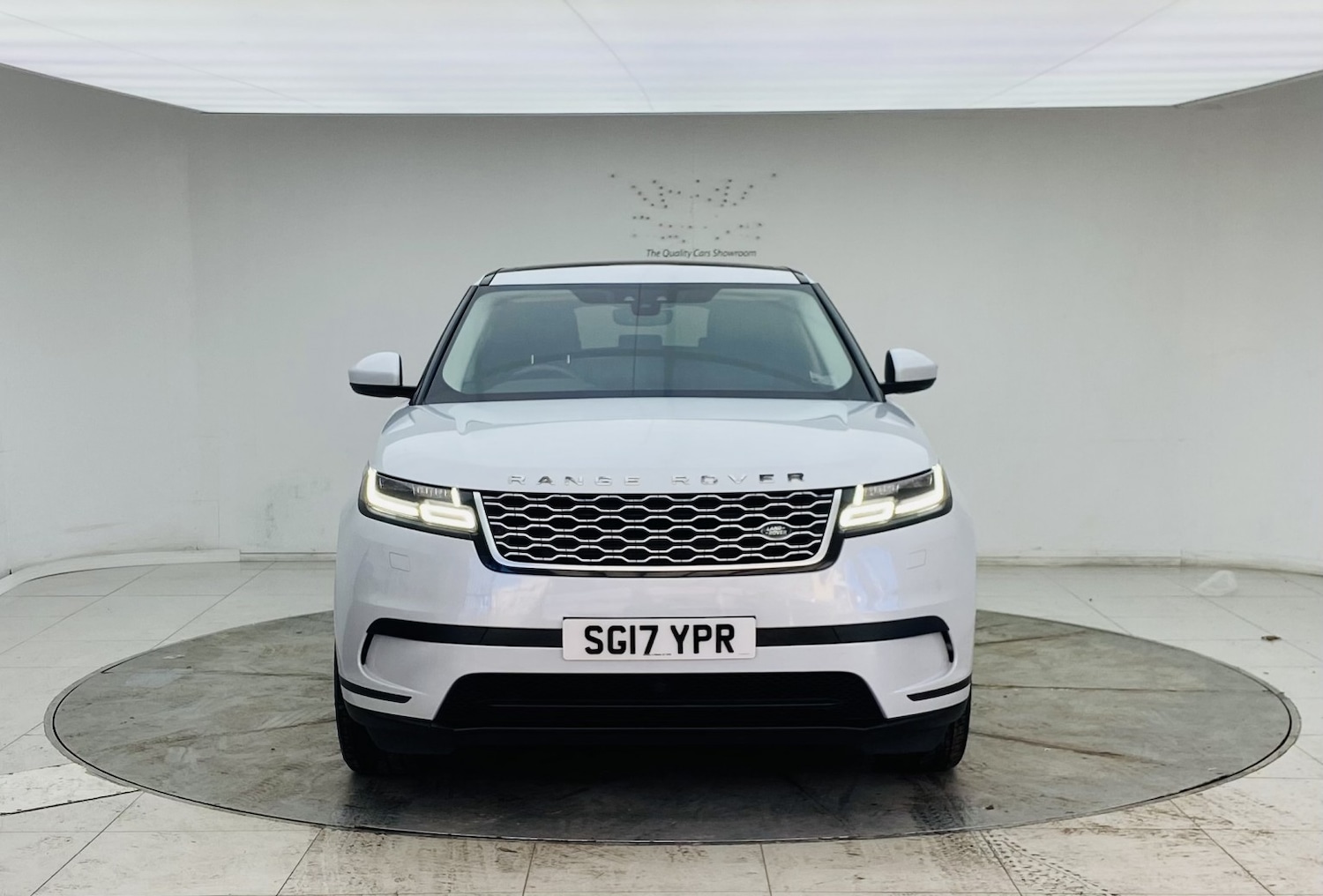 Used Land Rover Range Rover Velar 2017 for sale - 77977111: Photo 2