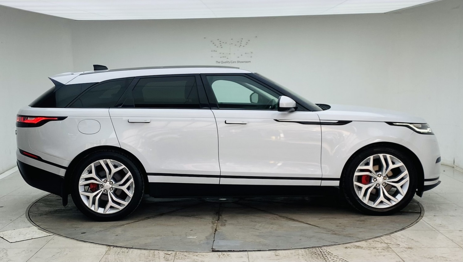 Used Land Rover Range Rover Velar 2017 for sale - 77977111: Photo 3
