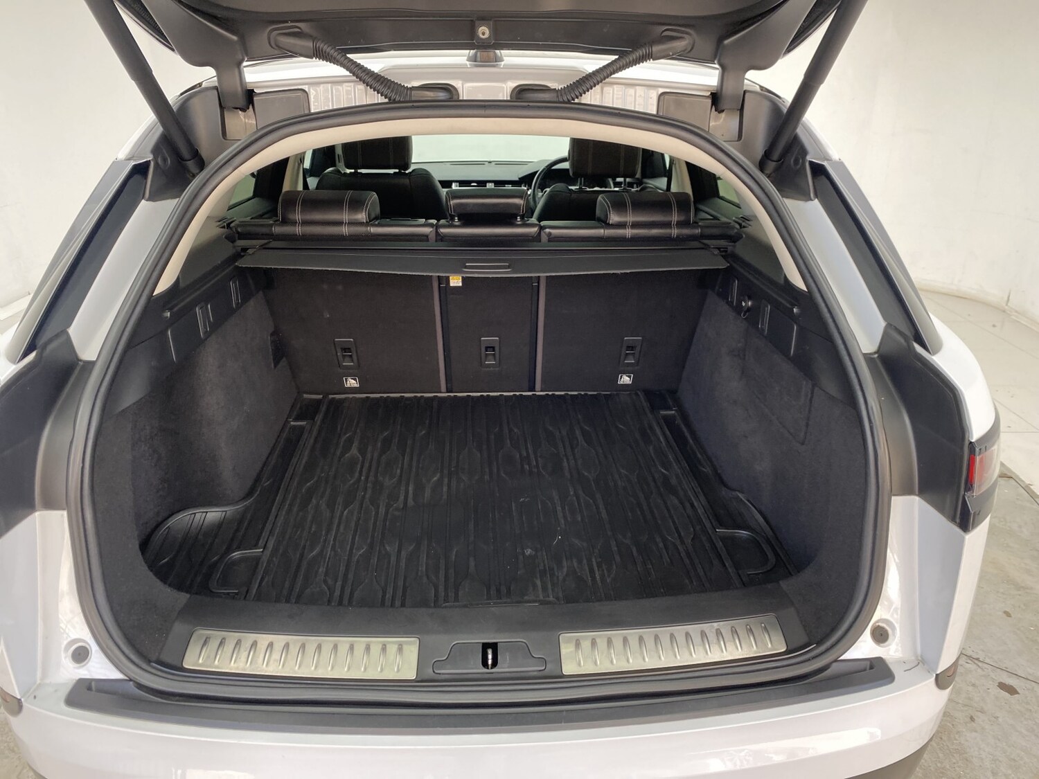 Used Land Rover Range Rover Velar 2017 for sale - 77977111: Photo 55