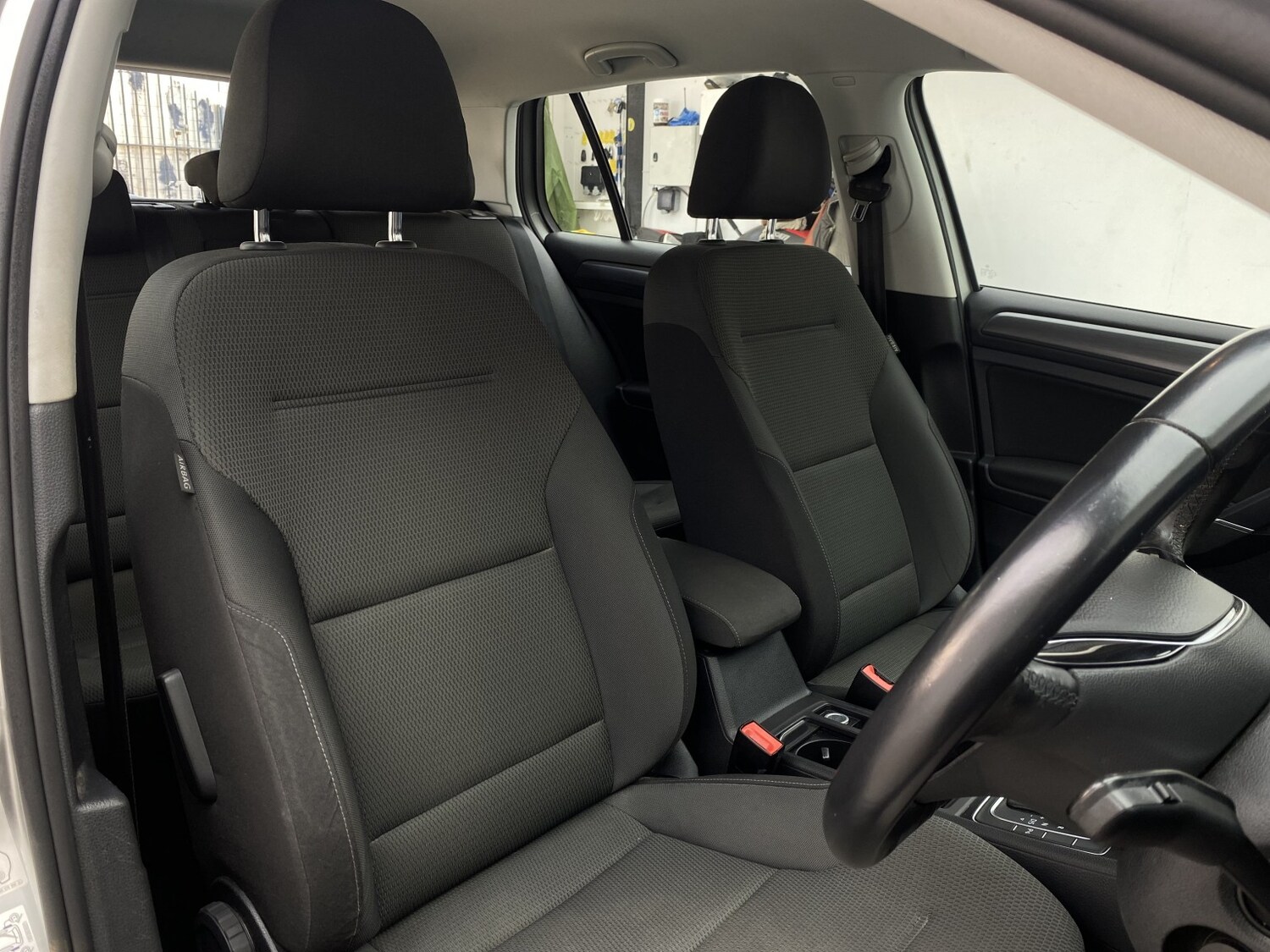 Used Volkswagen Golf 2018 for sale - 77766510: Photo 35