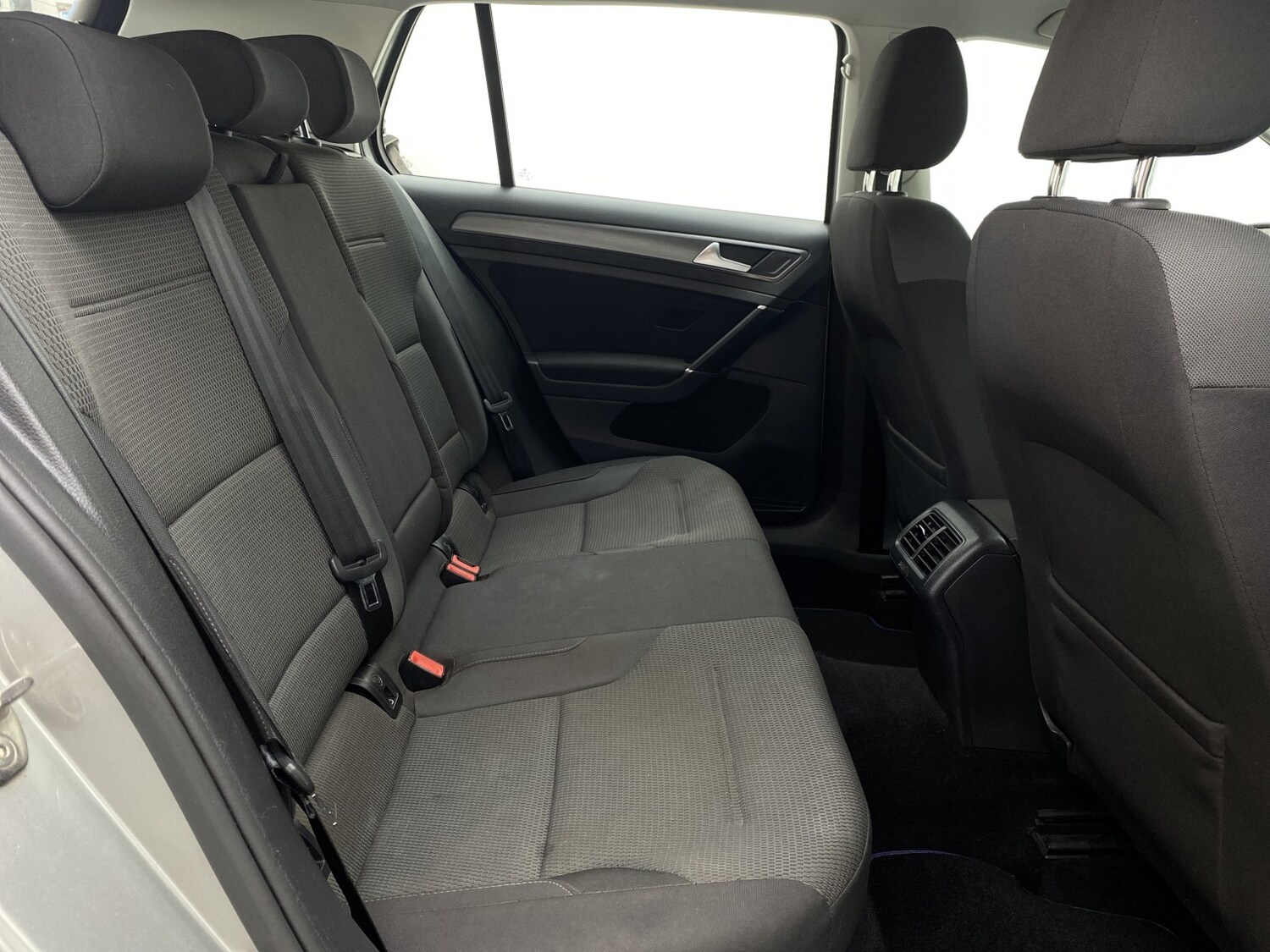 Used Volkswagen Golf 2018 for sale - 77766510: Photo 43