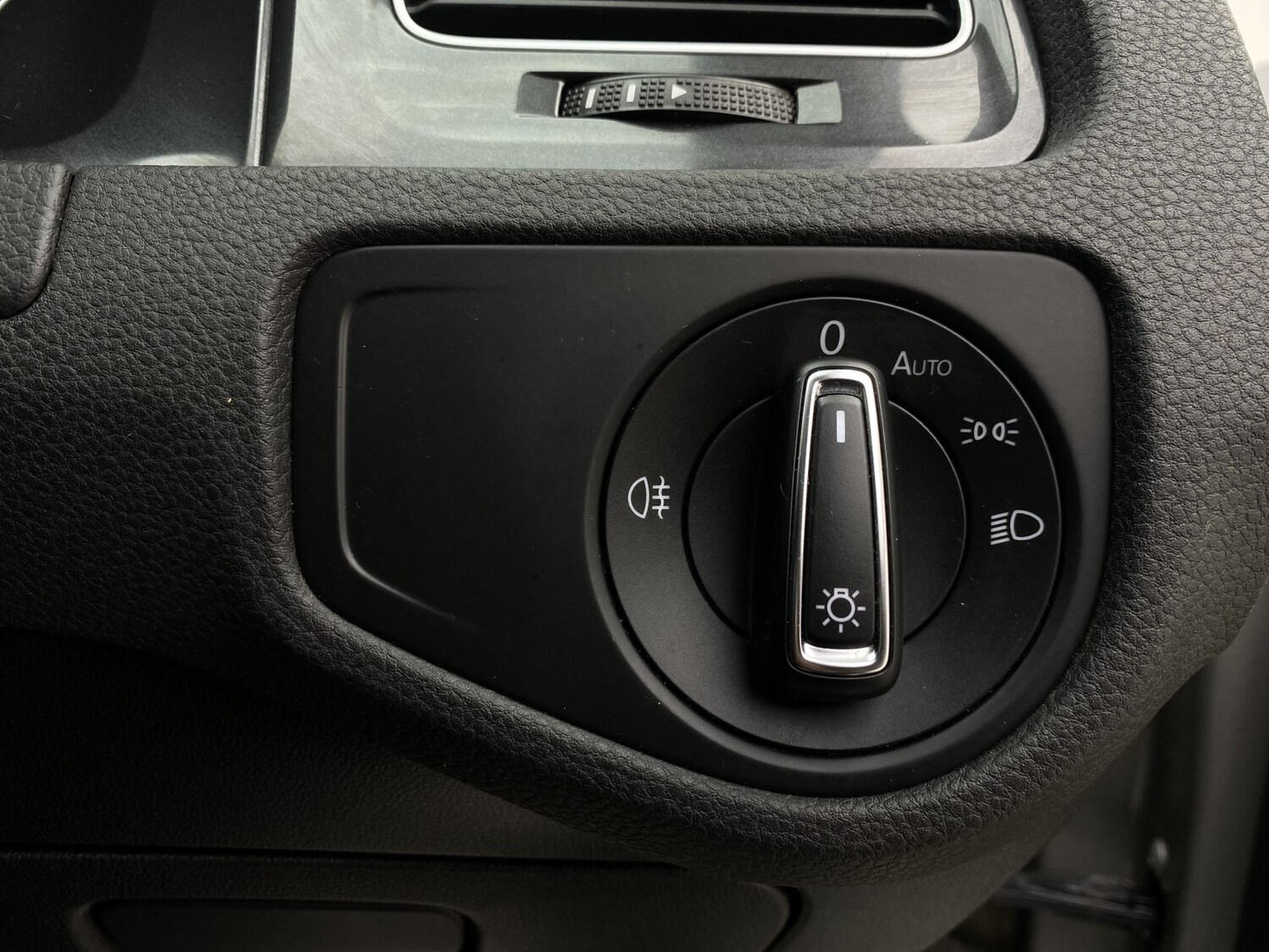 Used Volkswagen Golf 2018 for sale - 77766510: Photo 48