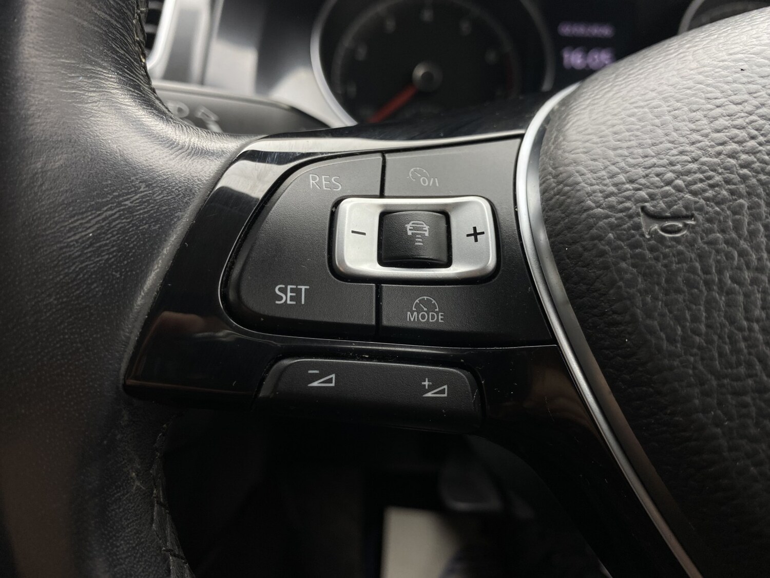 Used Volkswagen Golf 2018 for sale - 77766510: Photo 50