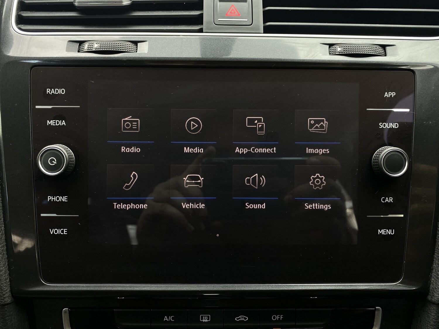 Used Volkswagen Golf 2018 for sale - 77766510: Photo 58