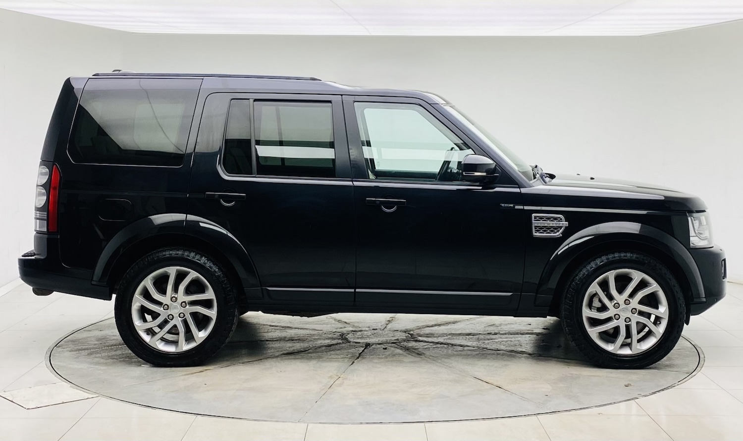 Used Land Rover Discovery 2015 for sale - 77453236: Photo 3