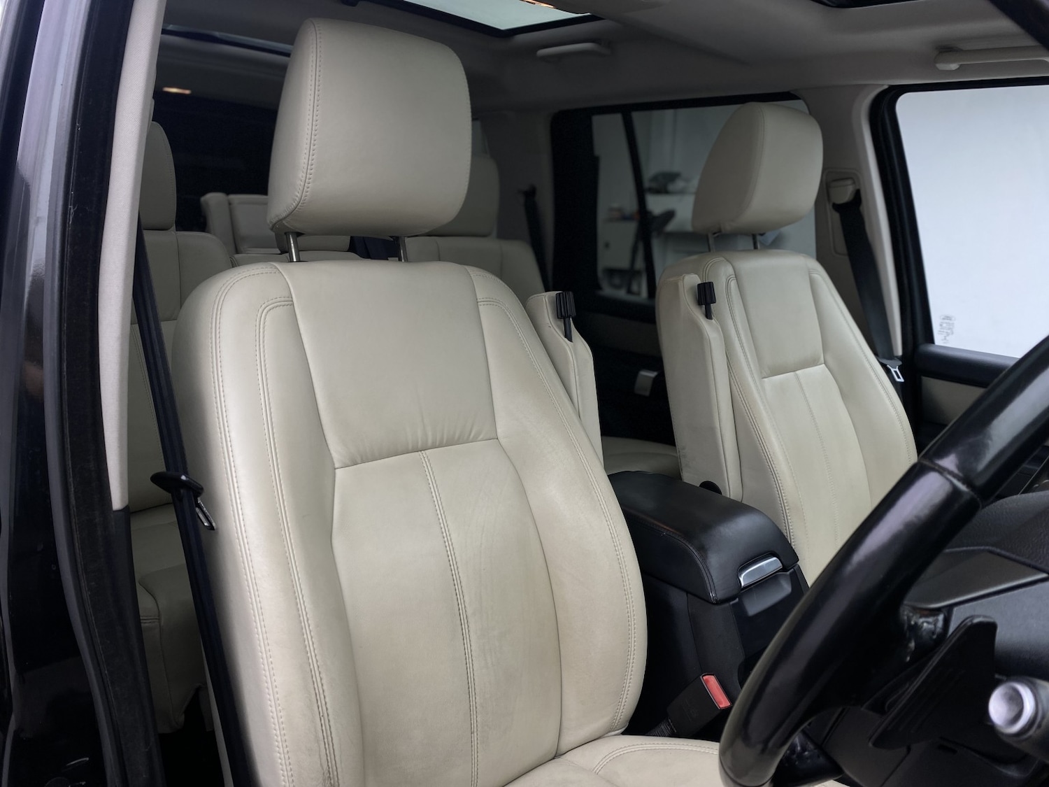 Used Land Rover Discovery 2015 for sale - 77453236: Photo 41