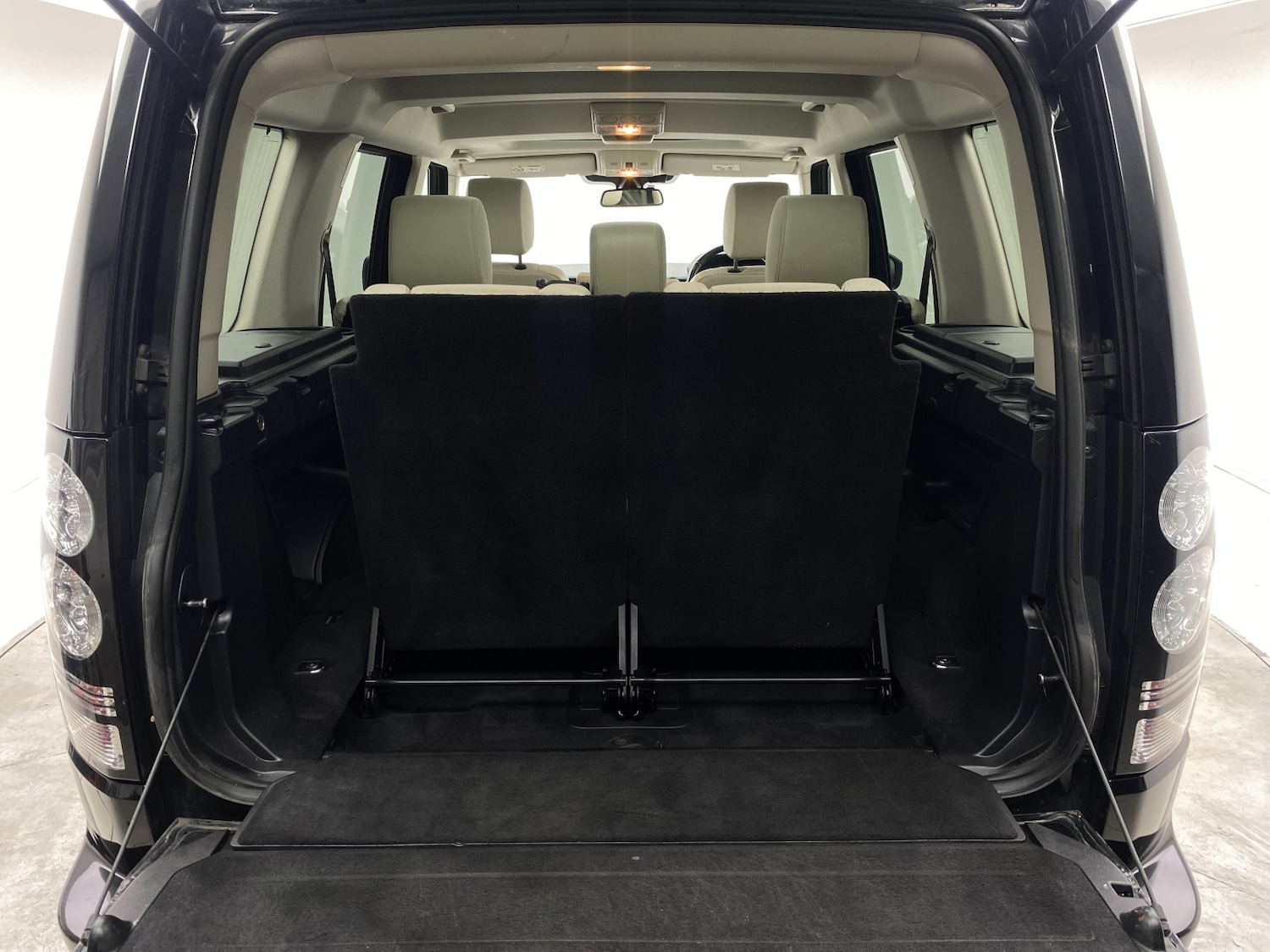 Used Land Rover Discovery 2015 for sale - 77453236: Photo 47