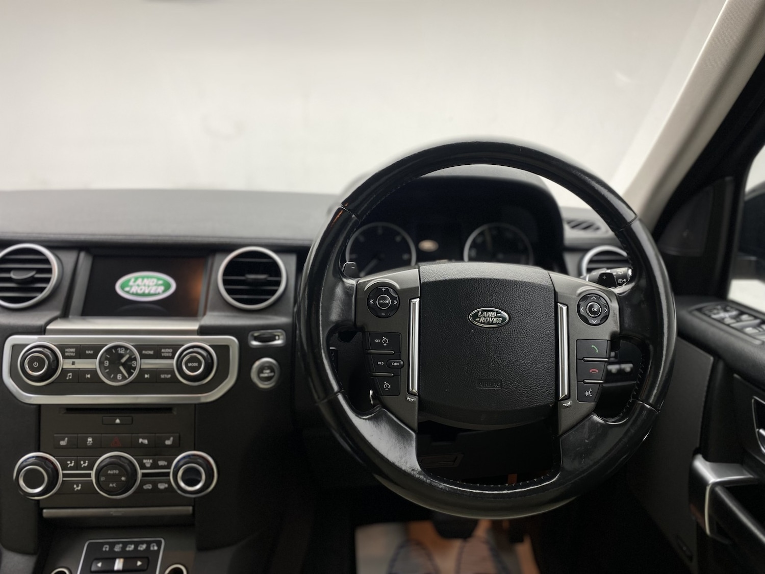 Used Land Rover Discovery 2015 for sale - 77453236: Photo 53