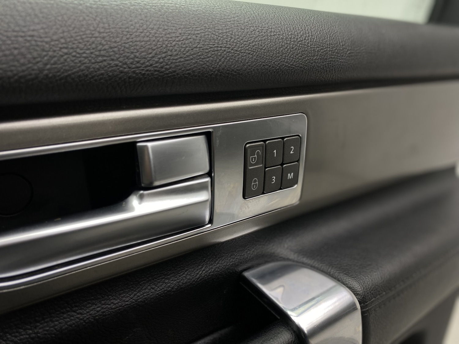 Used Land Rover Discovery 2015 for sale - 77453236: Photo 57