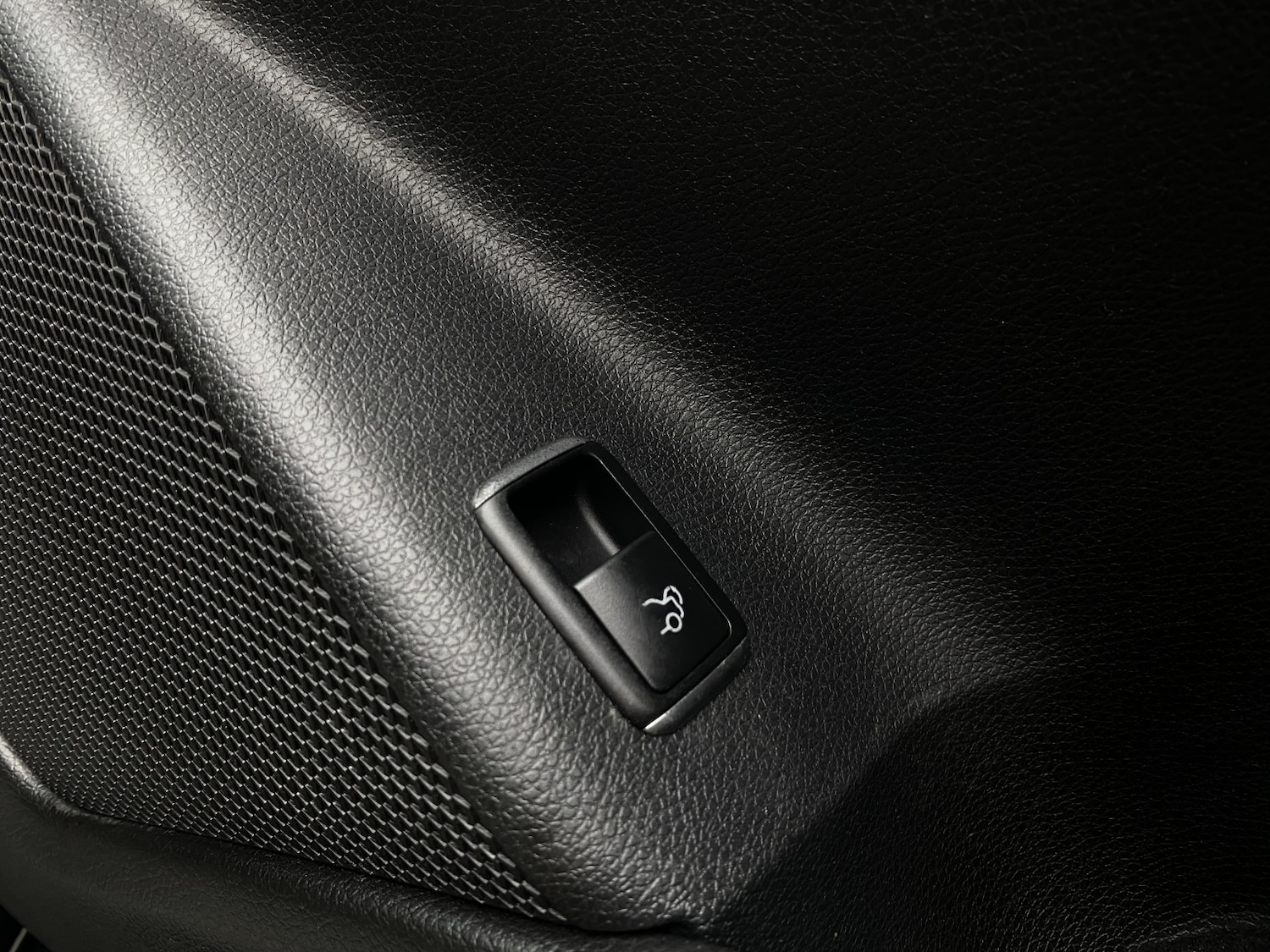 Used Mercedes-Benz CLA 2018 for sale - 78112127: Photo 35