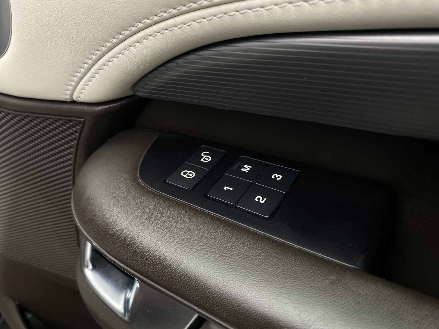 Used Land Rover Discovery 2017 for sale - 77453243: Photo 59