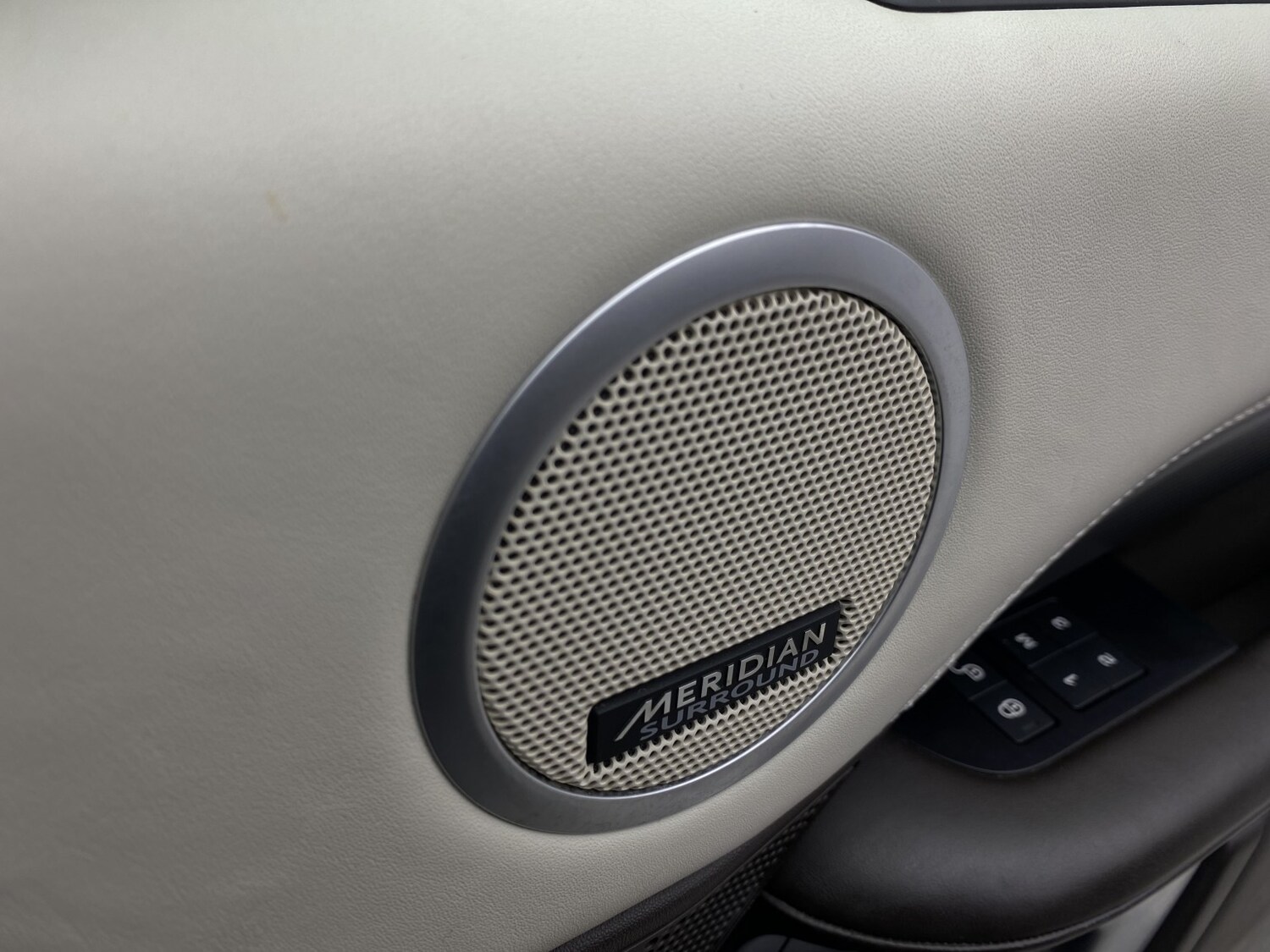 Used Land Rover Discovery 2017 for sale - 77453243: Photo 61