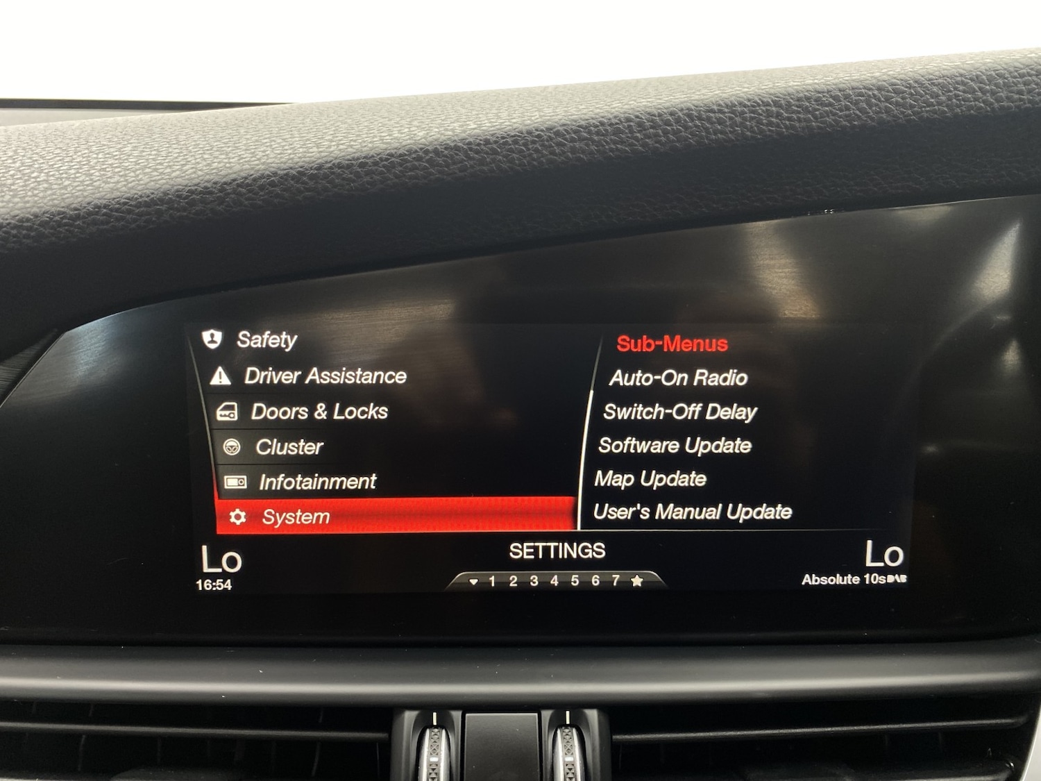 Used Alfa Romeo Giulia 2017 for sale - 78168943: Photo 60