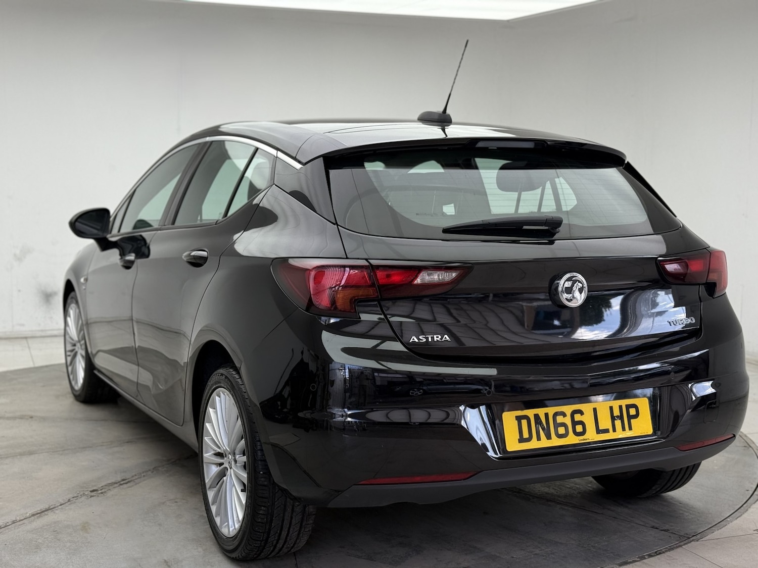 Used Vauxhall Astra 2016 for sale - 77453262: Photo 20