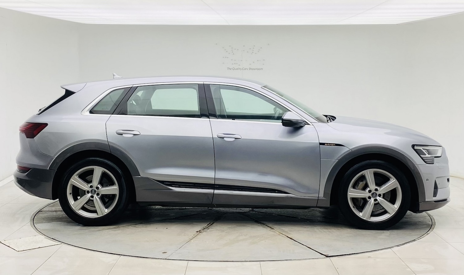 Used Audi e-tron 2020 for sale - 77632466: Photo 3