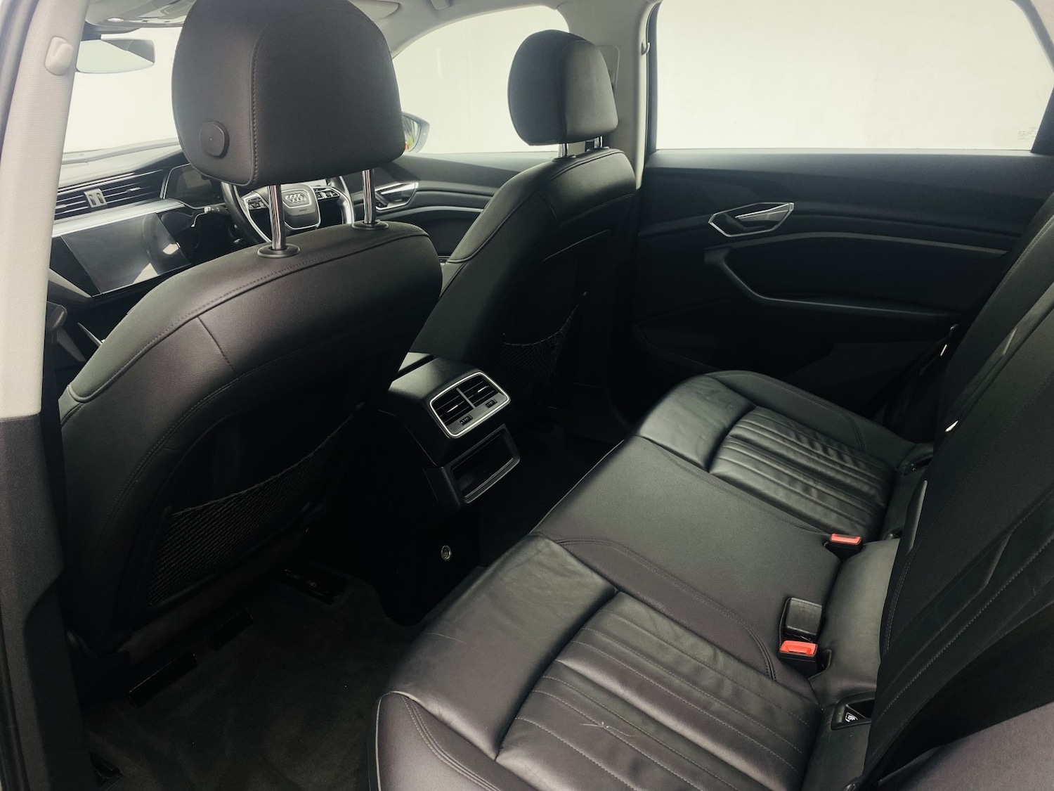 Used Audi e-tron 2020 for sale - 77632466: Photo 44