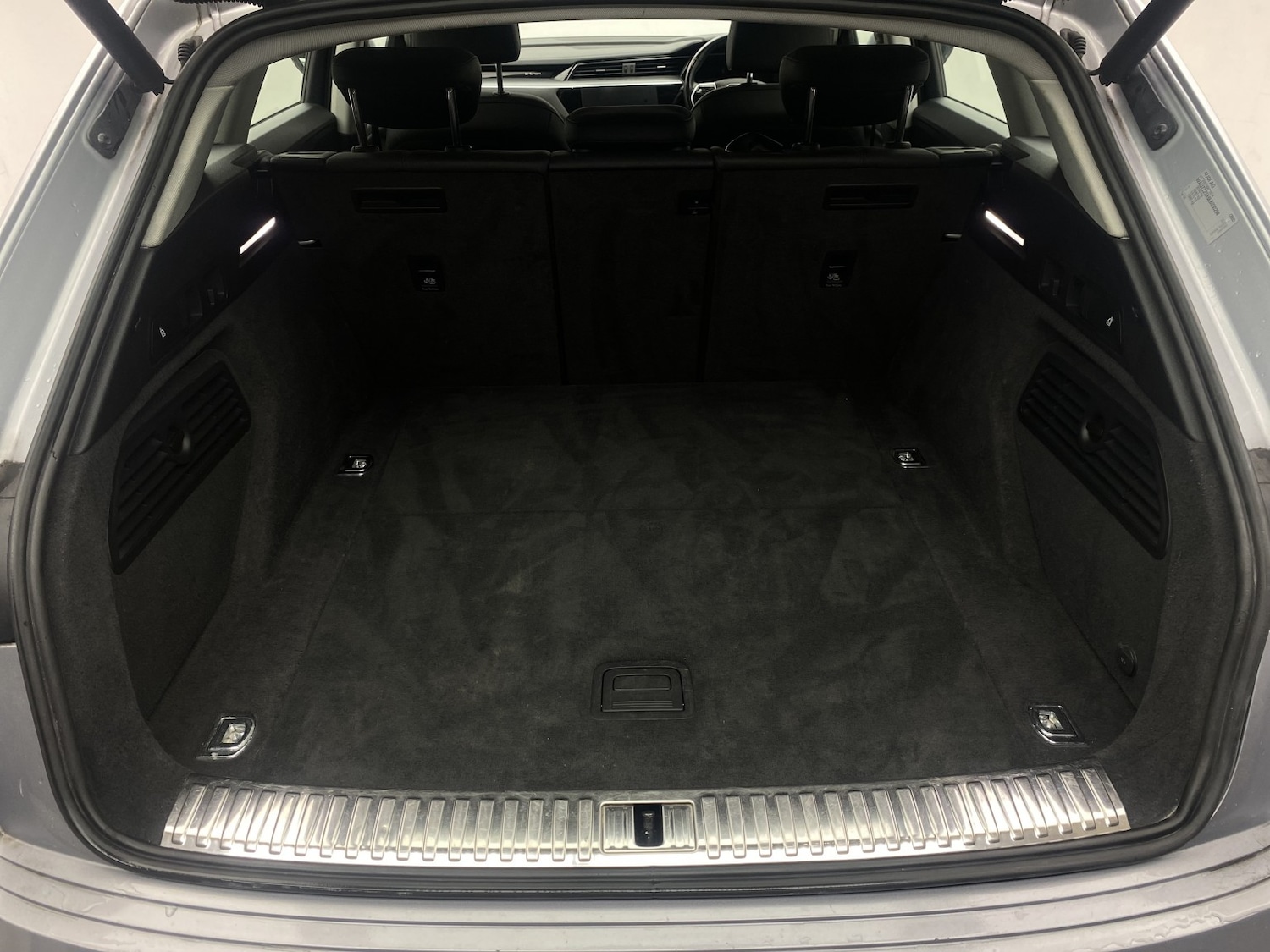 Used Audi e-tron 2020 for sale - 77632466: Photo 45