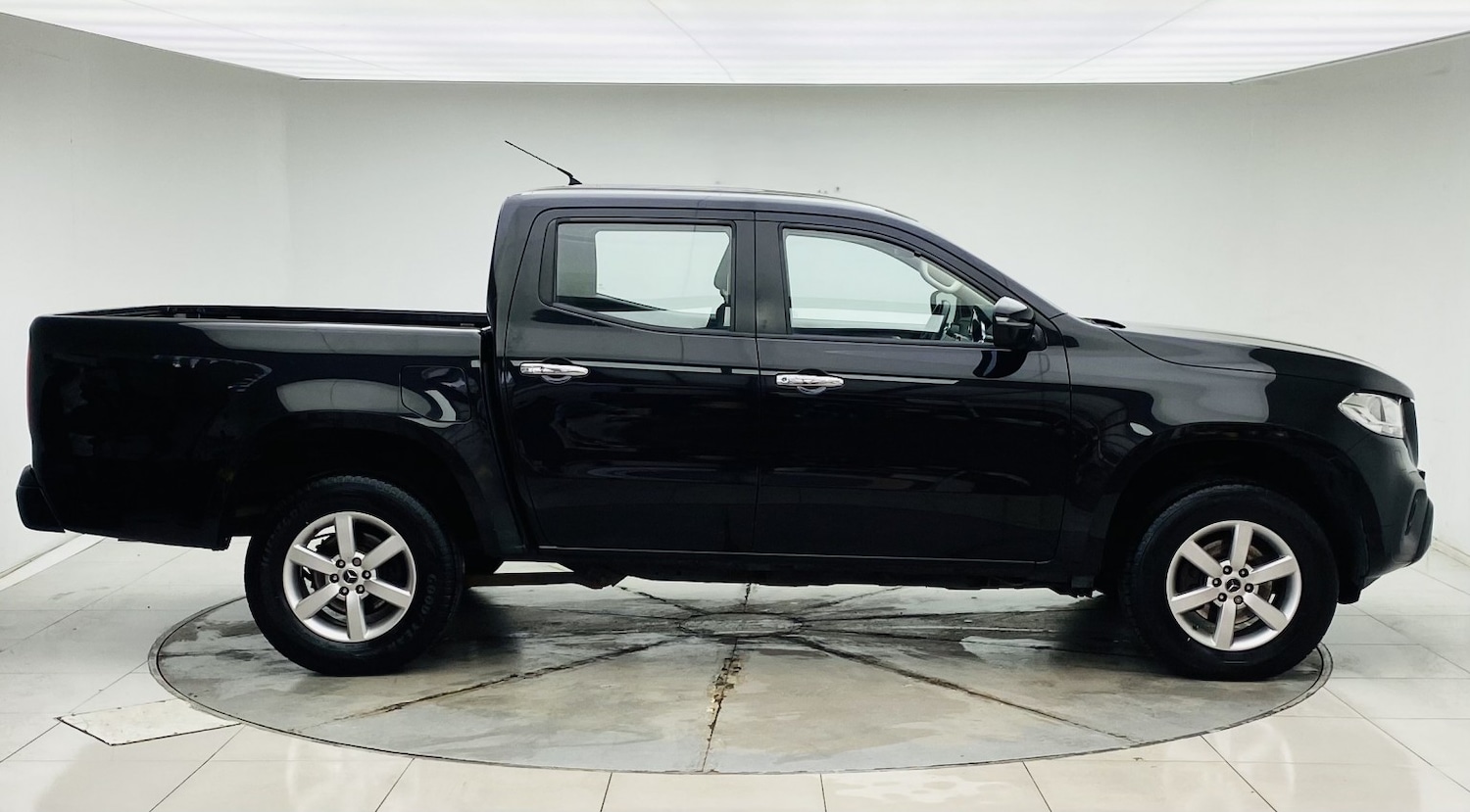 Used Mercedes-Benz X Class 2019 for sale - 77453299: Photo 3