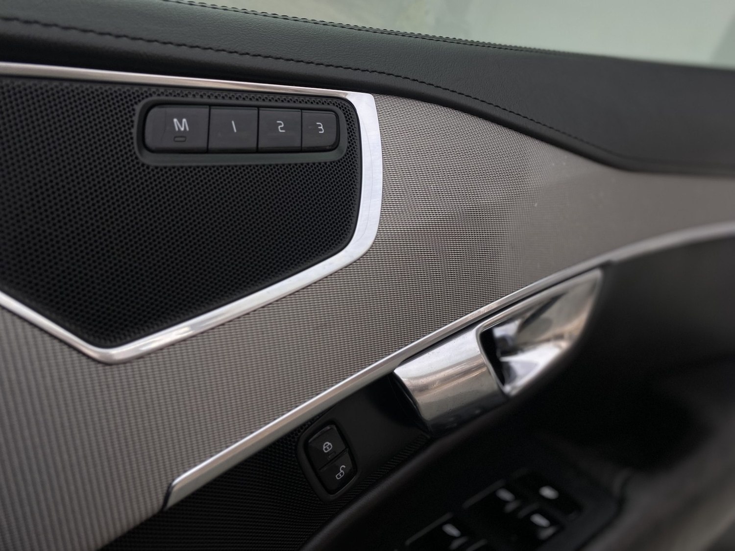 Used Volvo XC90 2015 for sale - 77851347: Photo 51