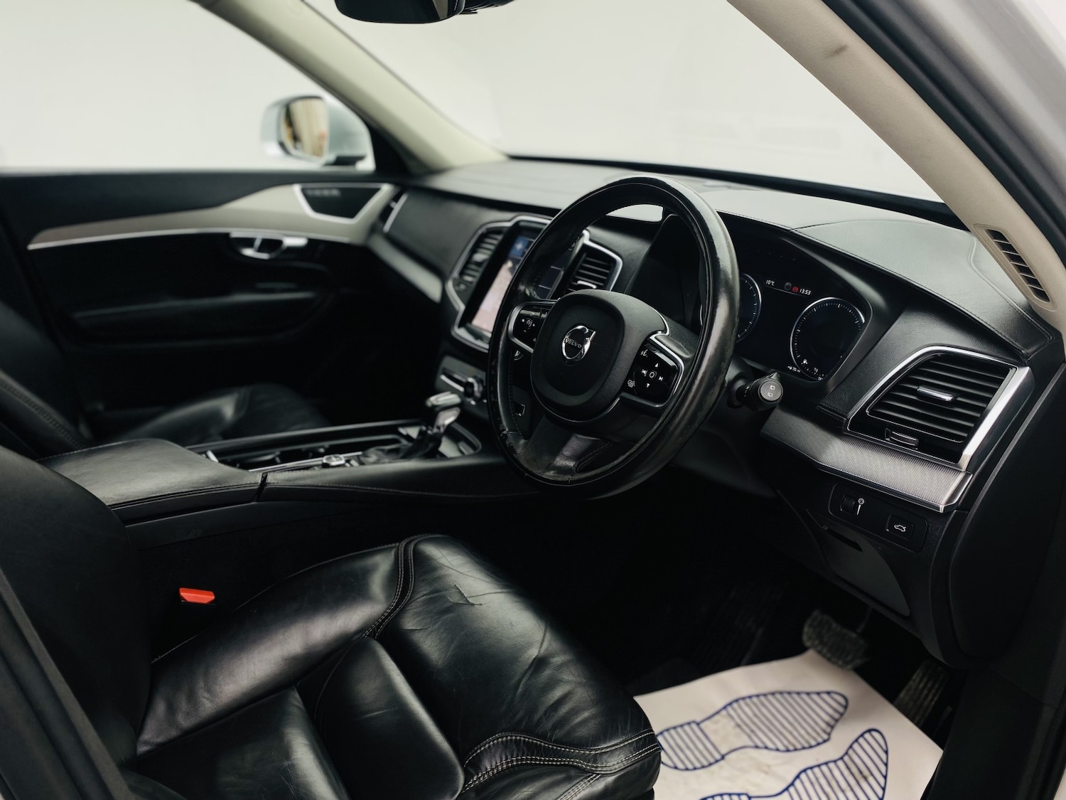 Used Volvo XC90 2015 for sale - 77851347: Photo 9