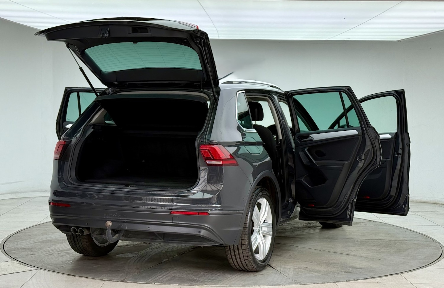 Used Volkswagen Tiguan 2020 for sale - 77453416: Photo 16