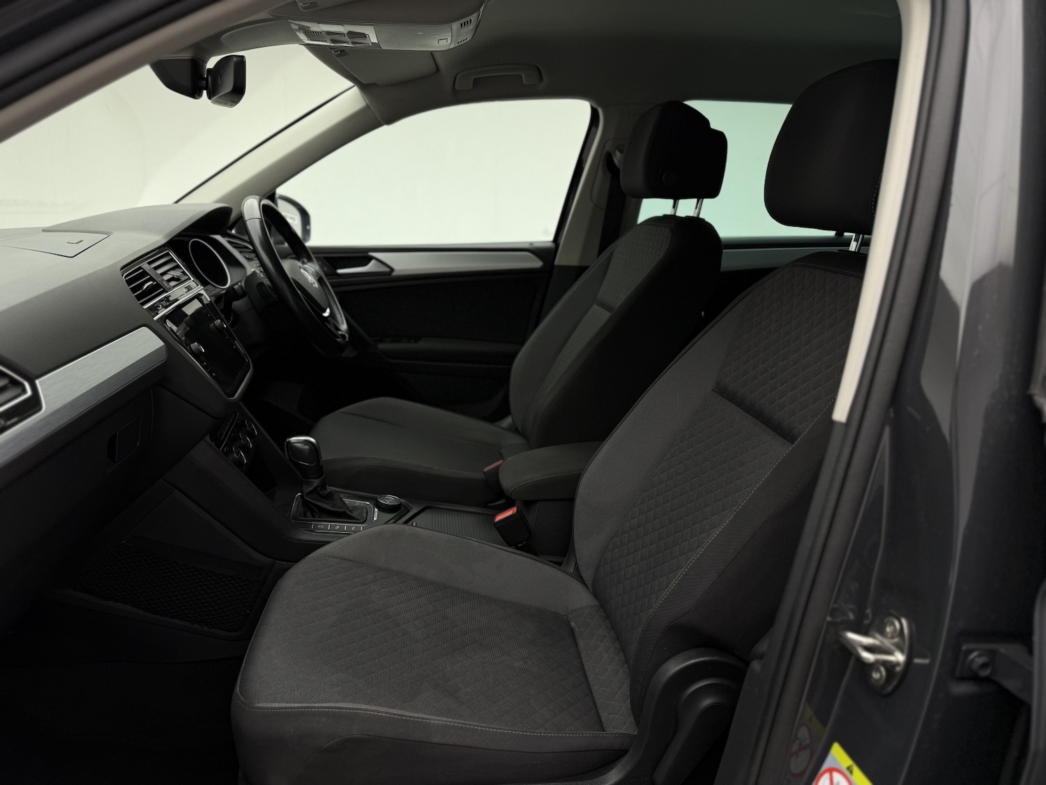 Used Volkswagen Tiguan 2020 for sale - 77453416: Photo 36