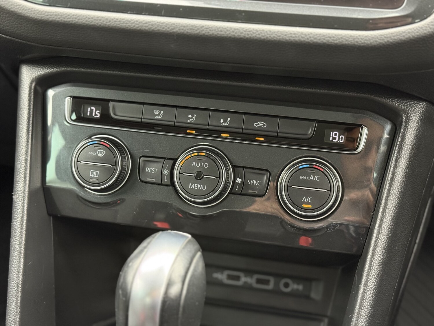 Used Volkswagen Tiguan 2020 for sale - 77453416: Photo 53