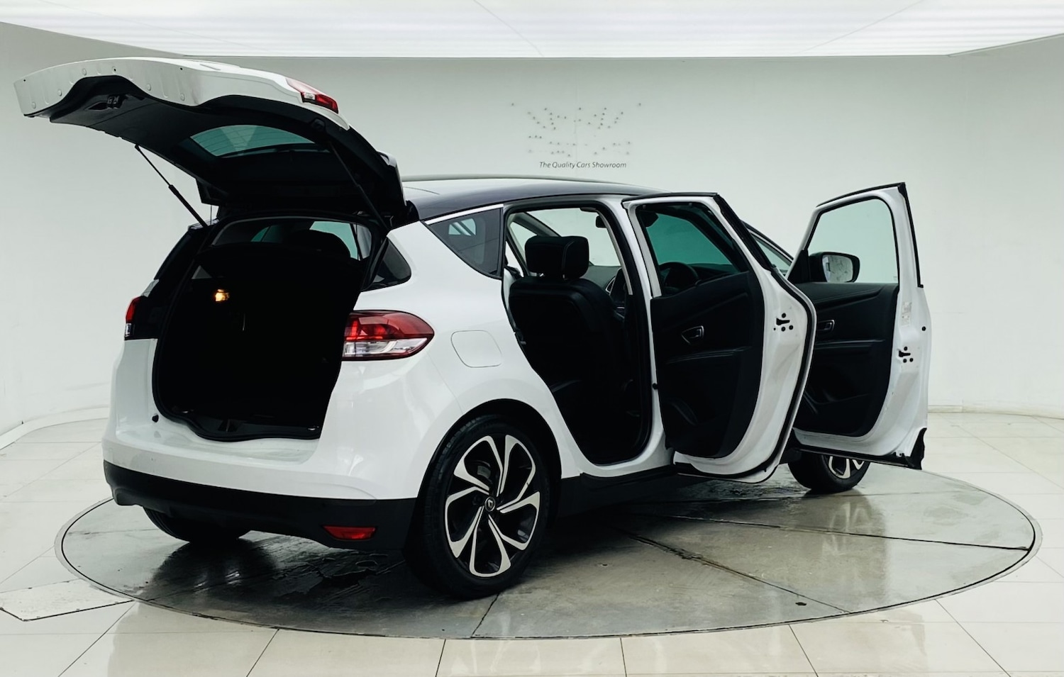 Used Renault Scenic 2018 for sale - 77548158: Photo 11