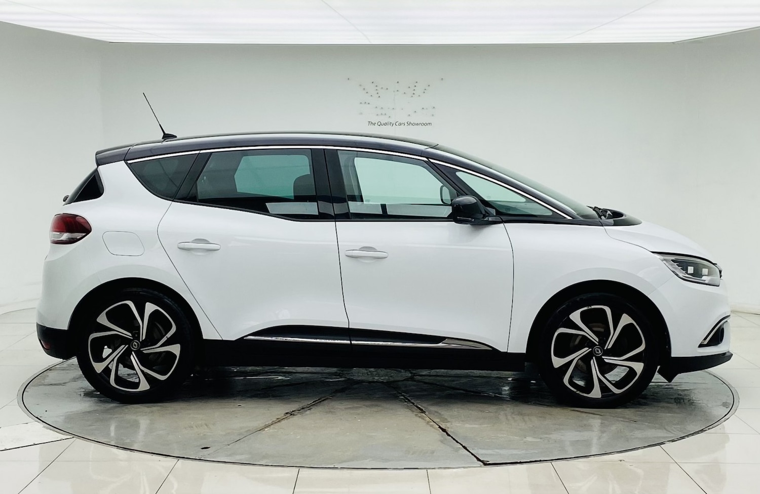 Used Renault Scenic 2018 for sale - 77548158: Photo 3