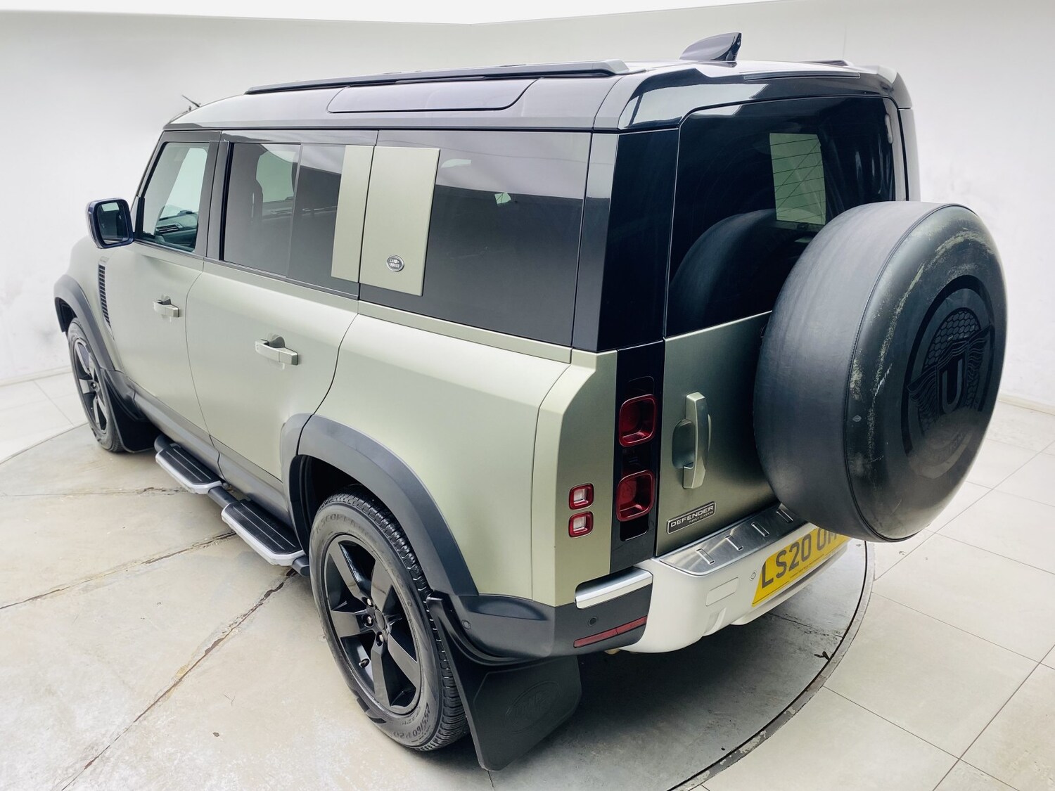 Used Land Rover Defender 110 2020 for sale - 77453302: Photo 35