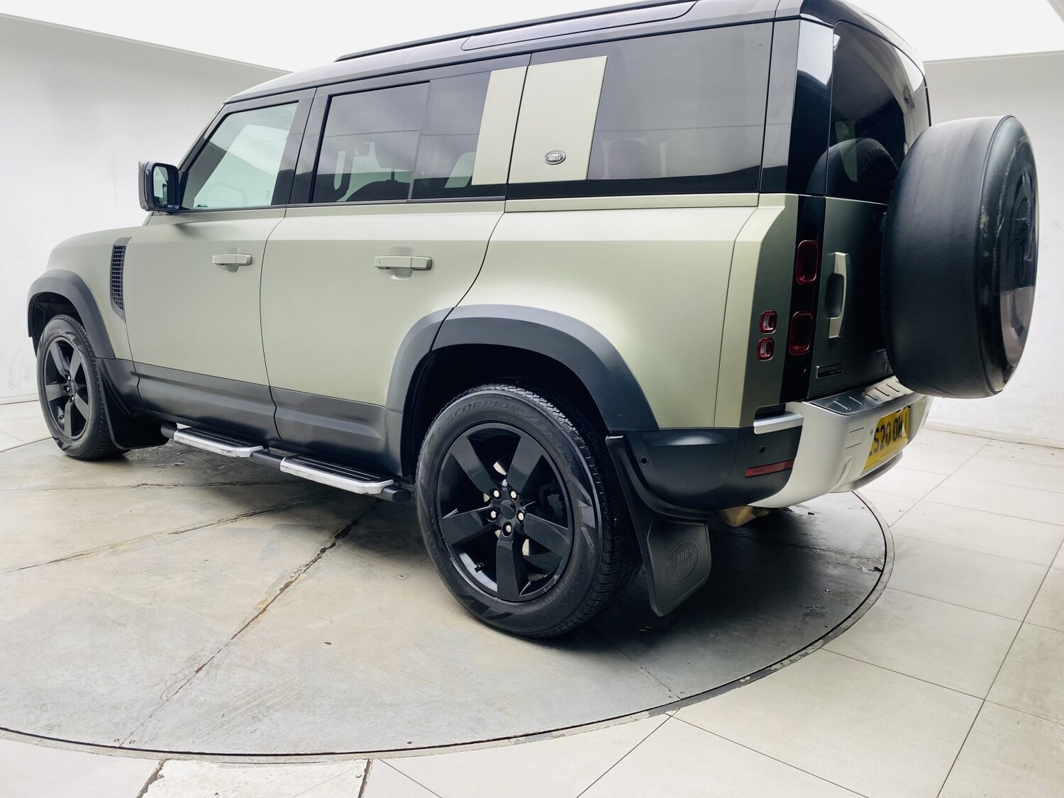 Used Land Rover Defender 110 2020 for sale - 77453302: Photo 36