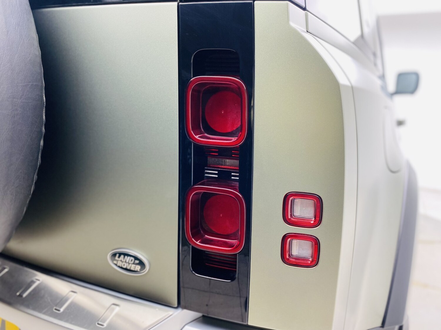 Used Land Rover Defender 110 2020 for sale - 77453302: Photo 40