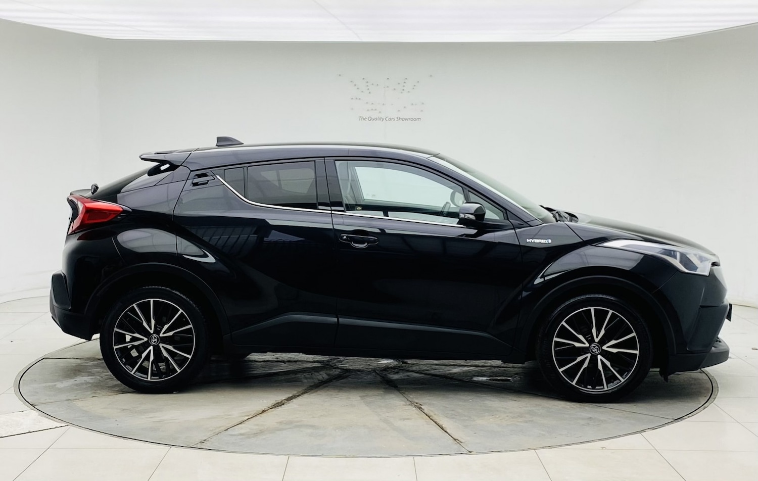 Used Toyota C-HR 2018 for sale - 77453421: Photo 3