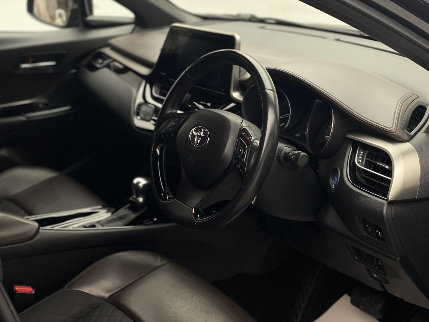 Used Toyota C-HR 2018 for sale - 77453421: Photo 41