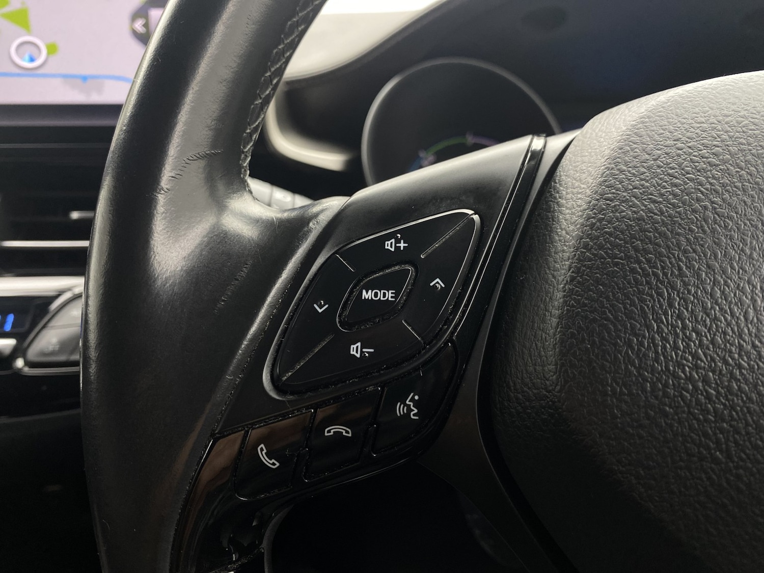 Used Toyota C-HR 2018 for sale - 77453421: Photo 54