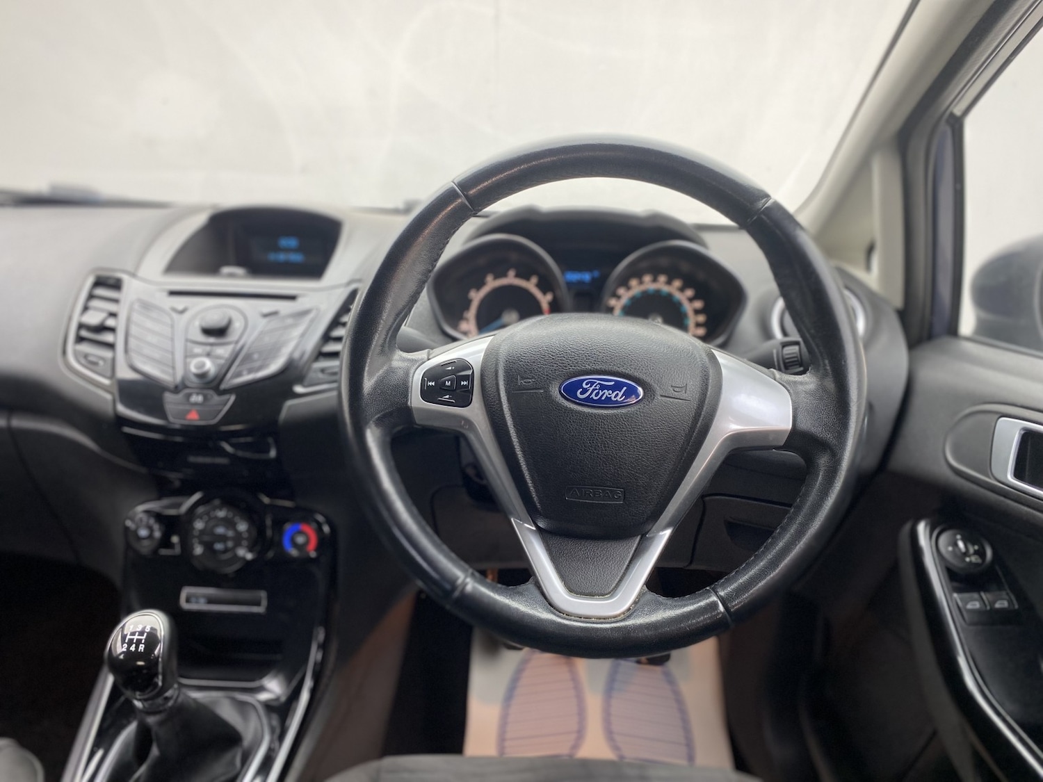 Used Ford Fiesta 2013 for sale - 77453174: Photo 45