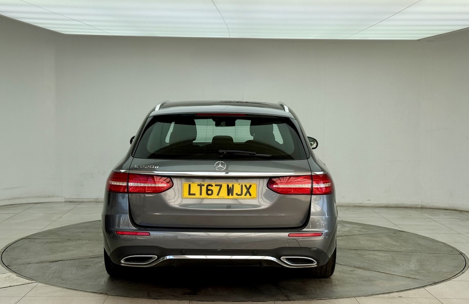 Used Mercedes-Benz E Class 2017 for sale - 77453254: Photo 10