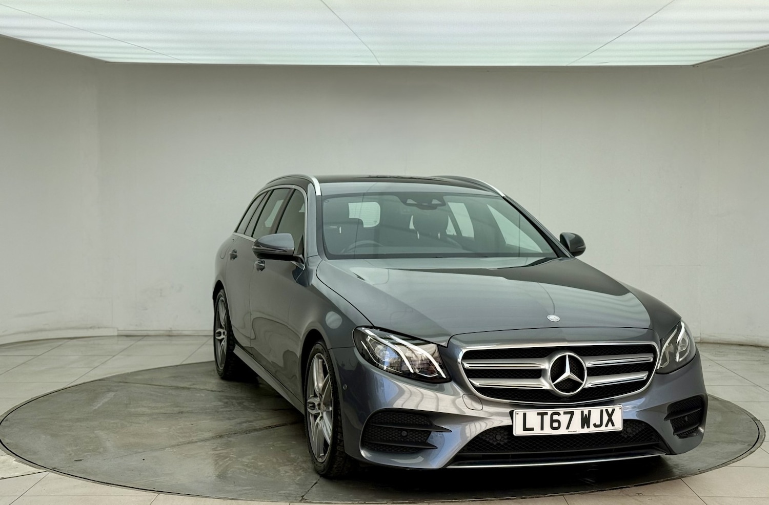 Used Mercedes-Benz E Class 2017 for sale - 77453254: Photo 7