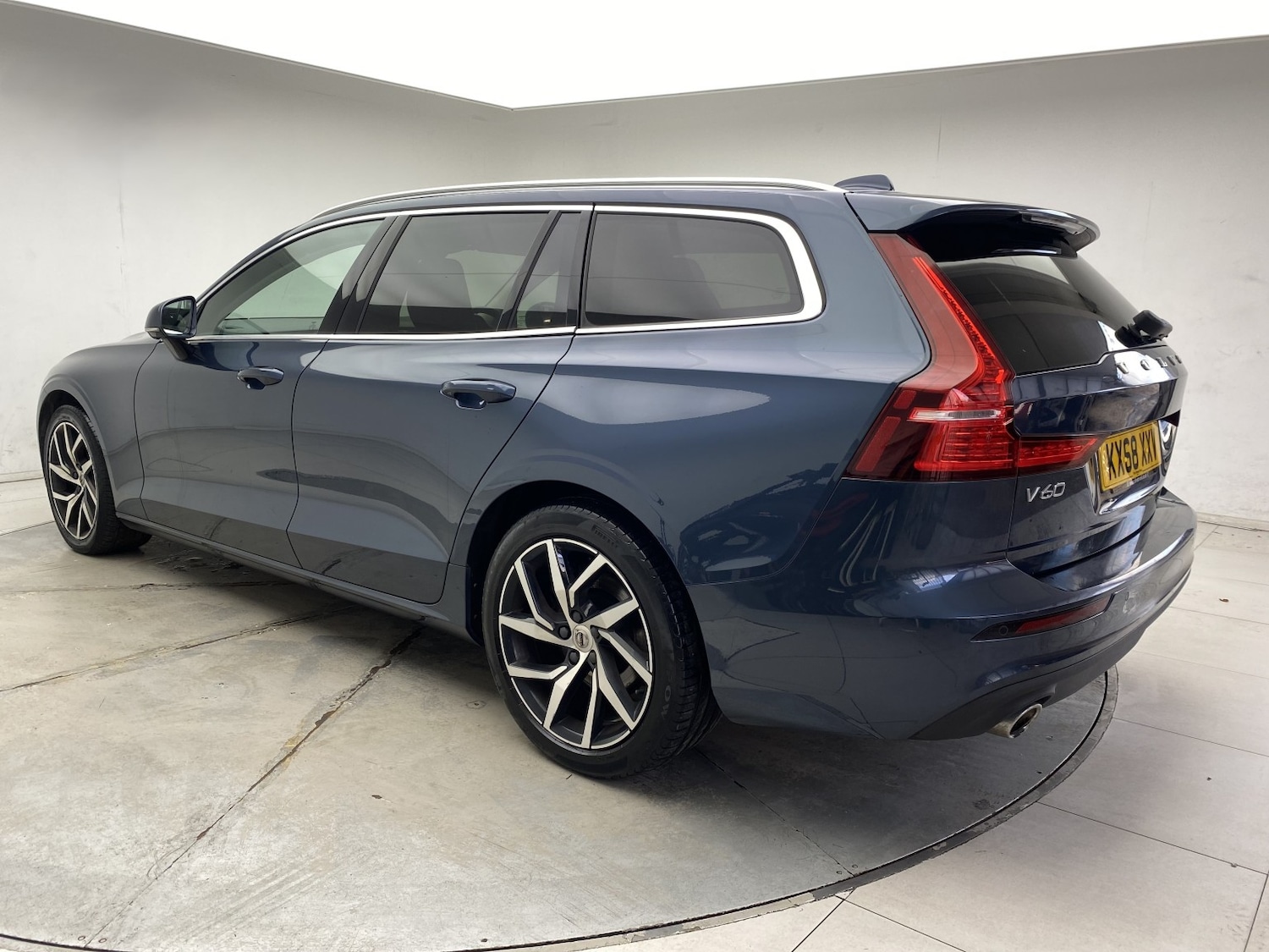 Used Volvo V60 2018 for sale - 77453310: Photo 28