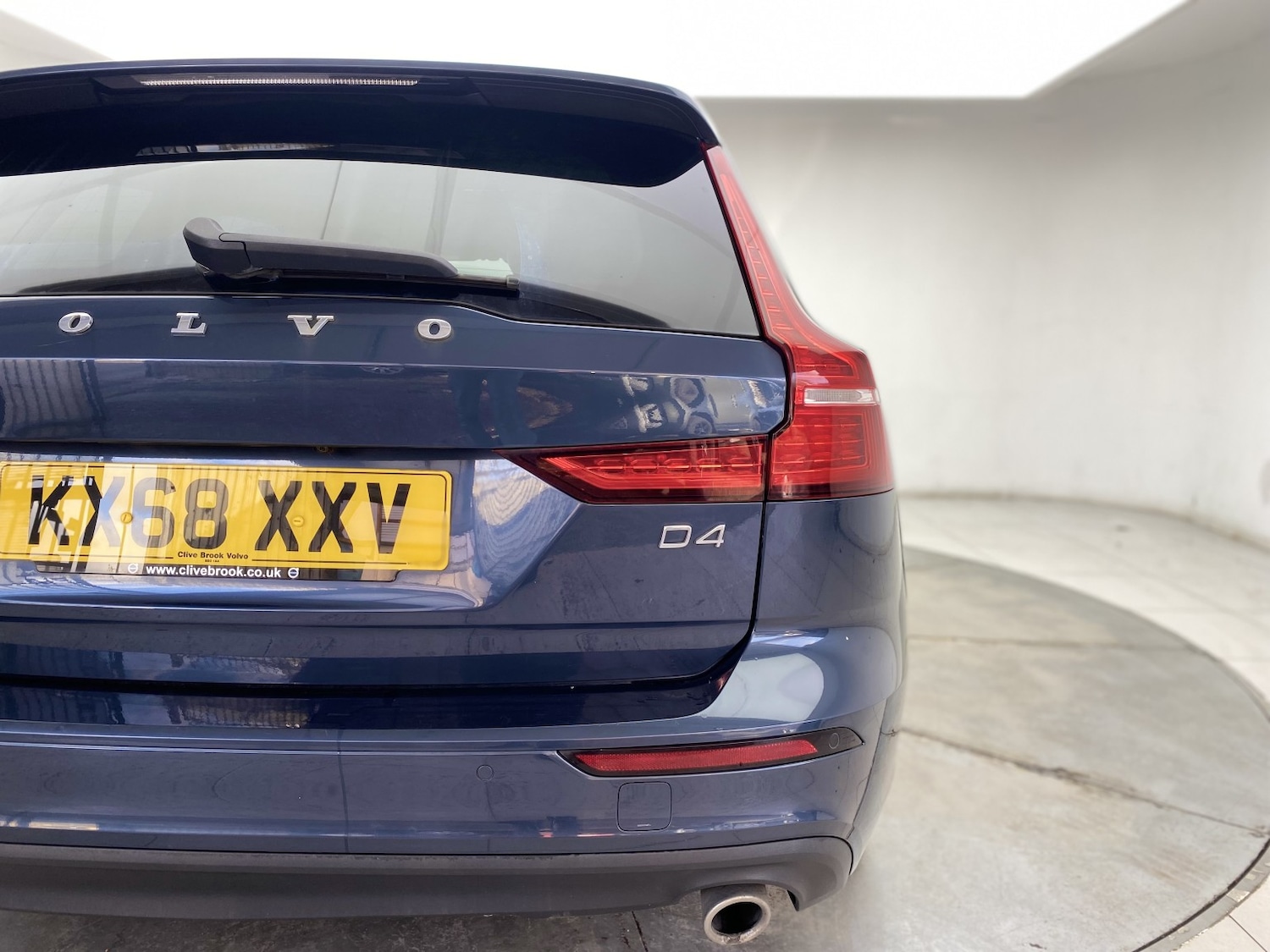 Used Volvo V60 2018 for sale - 77453310: Photo 31